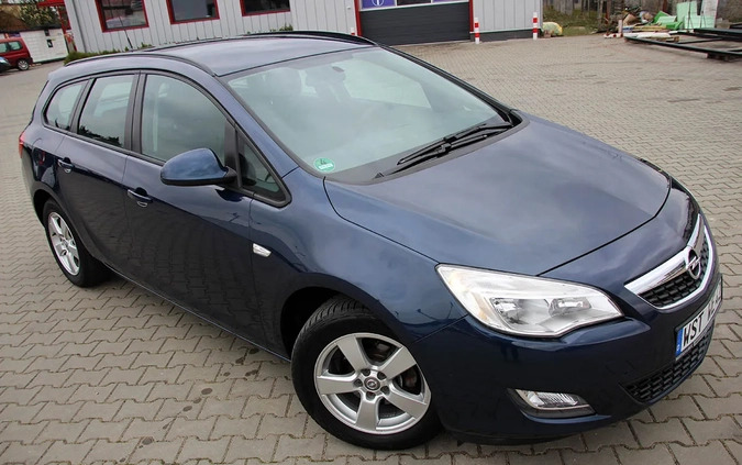 Opel Astra cena 16900 przebieg: 204000, rok produkcji 2011 z Gostynin małe 781